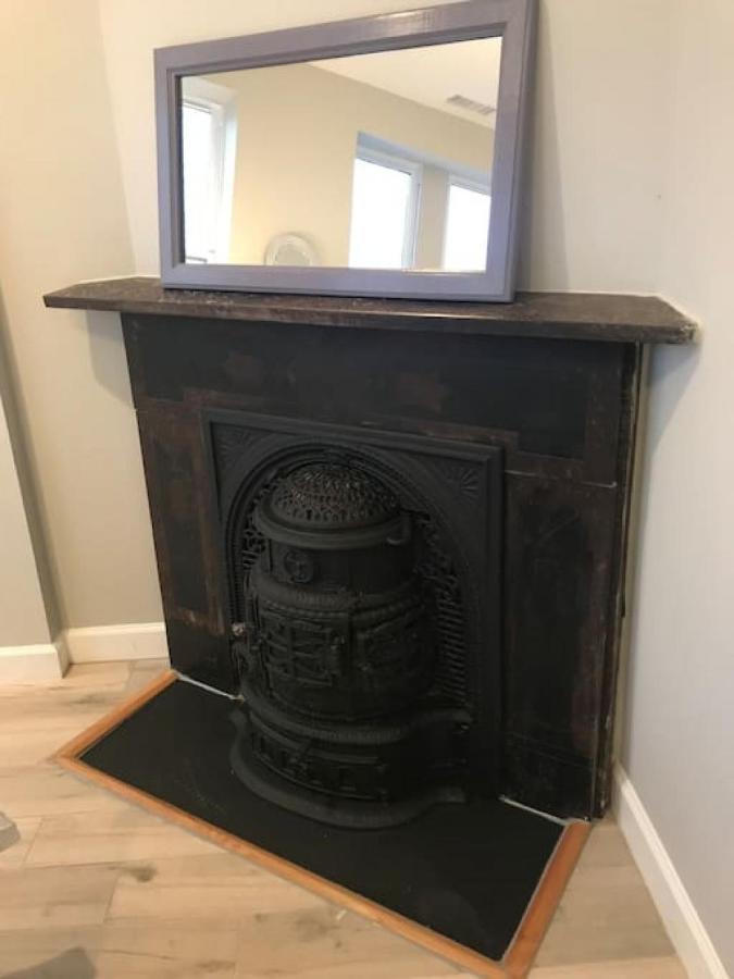 Apartment Away - Chic 2 Bedroom Capitol Hill Dc