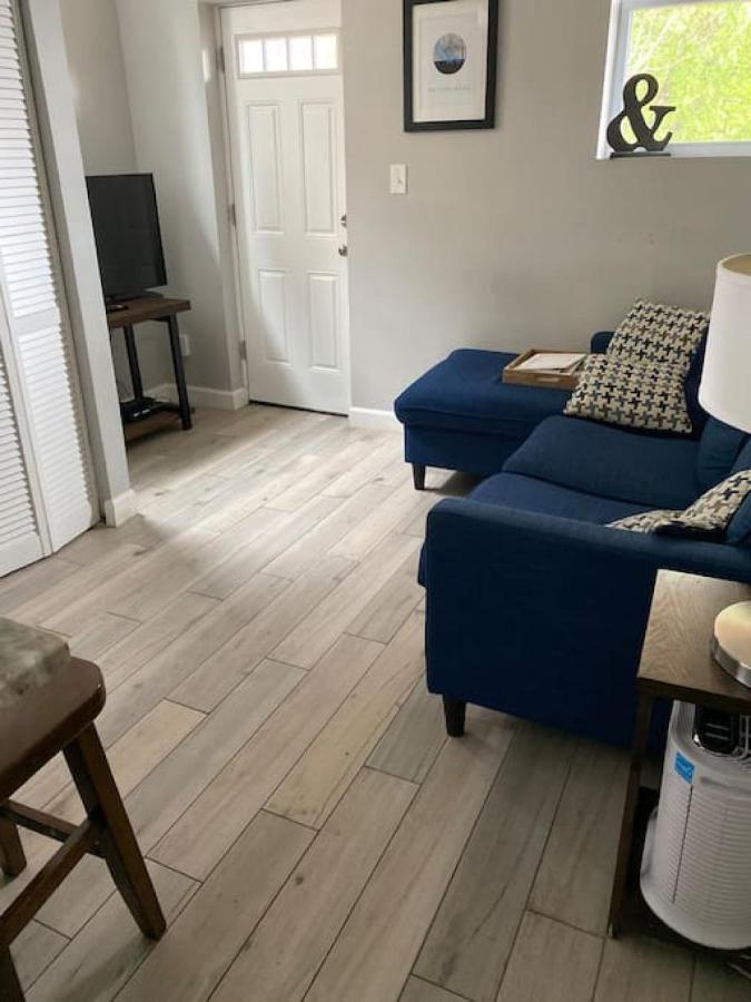 Apartment Away - Chic 2 Bedroom Capitol Hill Dc *